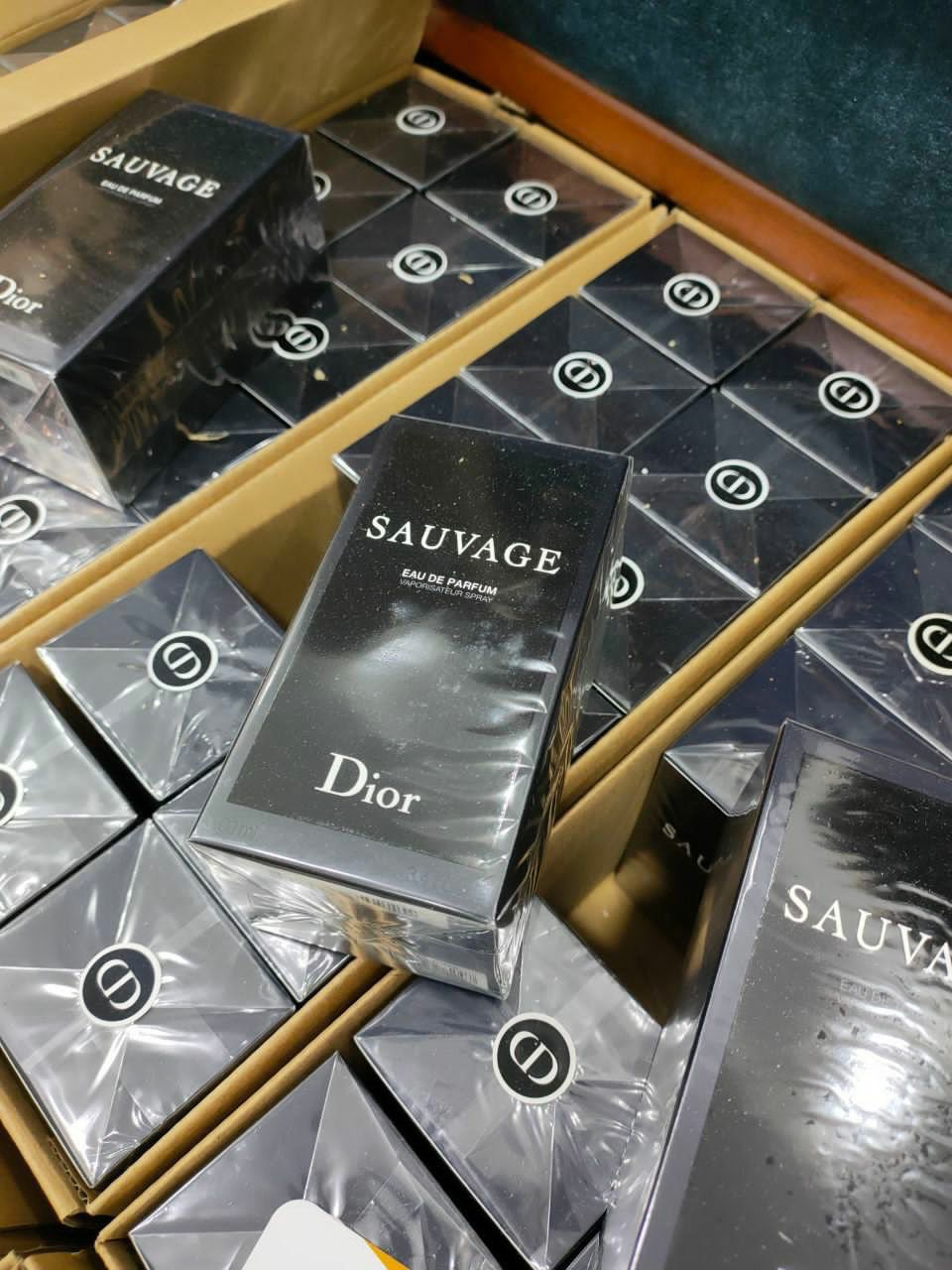 Assorted perfumes - Image 2