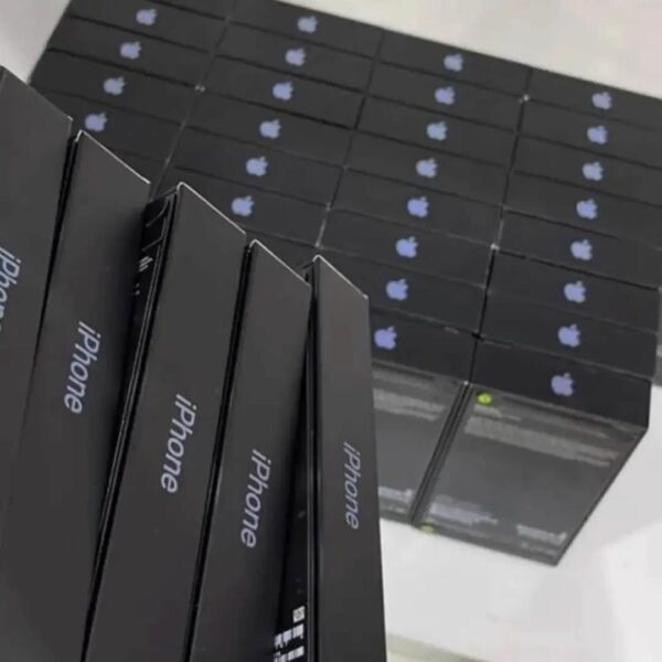 IPhone 13 pro max pallet - Image 2