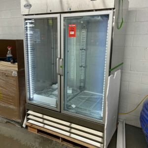 Glass Door Reach-In Freeze