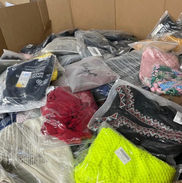 AMAZON ASSORTED CLOTHING - Image 2