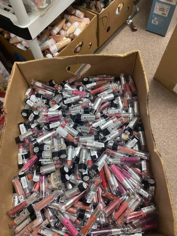 Cosmetic pallets - Image 5