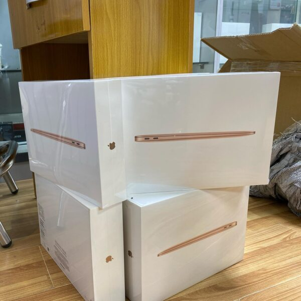 MacBook Air pallets - Image 3