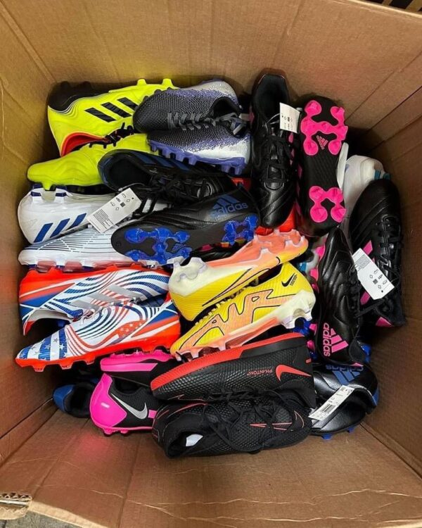 Soccer cleats pallets - Image 4