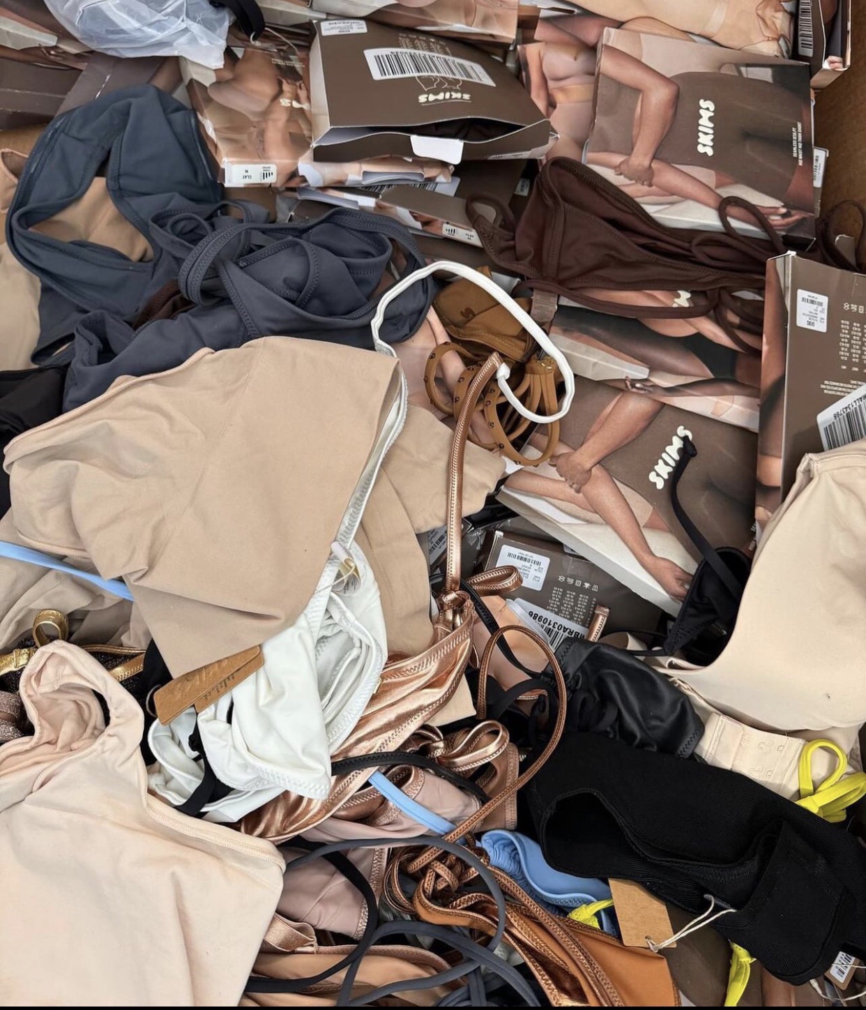 Skims clothing pallet - Image 5
