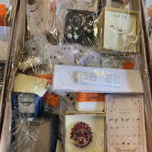 Jewelry pallet