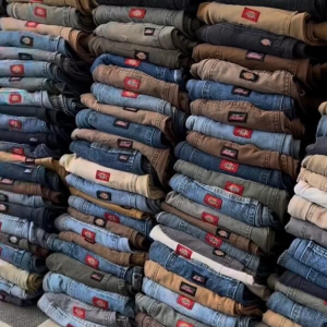 Carhartt clothing pallets